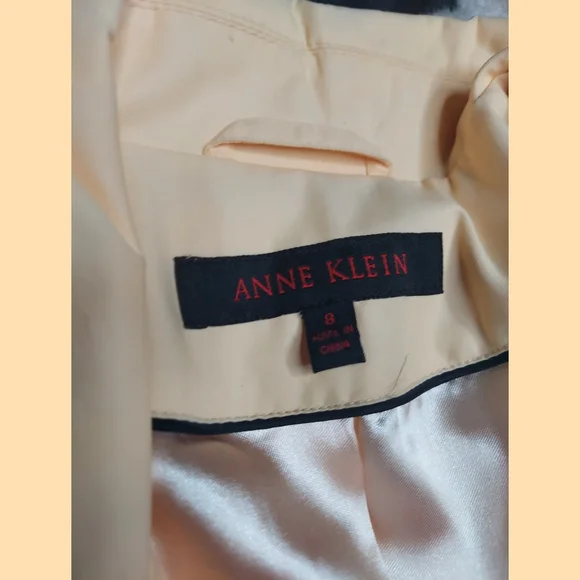 Anne Klein Cream Colored Trench Coat - Picture 4 of 5